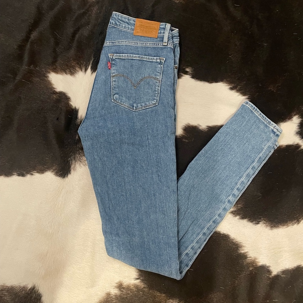 🍯SOLD🍯 High Rise Levi’s Skinny Jeans